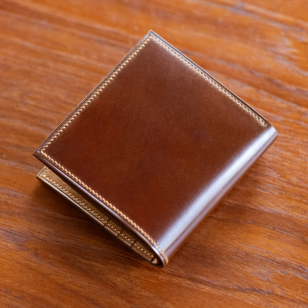 Oak and Honey Leather Goods Vertical Bifold Square Corners